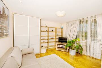 Фото Апартаменты Molnar Apartments Nemiga 12 г. Минск 5