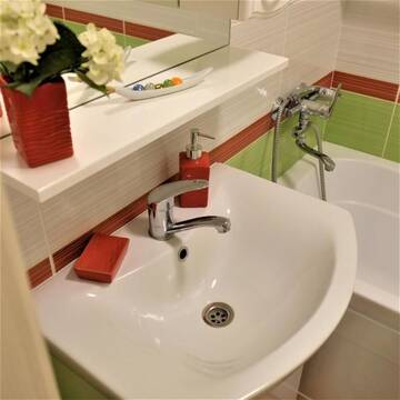 Фото номера Апартаменты с видом на озеро Апартаменты Apartment in Minsk Center г. Минск 25