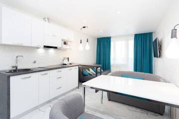 Фото номера Апартаменты с балконом Апартаменты Lux Apart г. Минск 9