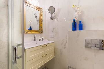Фото номера Апартаменты Делюкс Апартаменты SO Charming apt near Victory square in downtown г. Минск 20