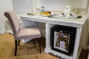 Фото номера Двухместный номер Делюкс с 1 кроватью Отель Astoria Boutique Hotel г. Минск 4