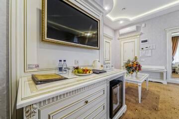 Фото номера Стандартный семейный номер Отель Astoria Boutique Hotel г. Минск 7