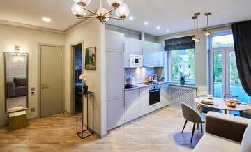 Фото номера Апартаменты Апартаменты SO Retreat to a Quiet Leafy Street near the Buzz of Downtown г. Минск 60