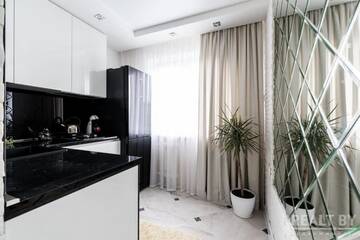 Фото номера Улучшенные апартаменты Апартаменты LUX APARTMENT ON BIRUZOVA г. Минск 53