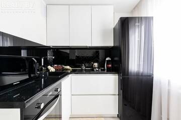 Фото номера Улучшенные апартаменты Апартаменты LUX APARTMENT ON BIRUZOVA г. Минск 16