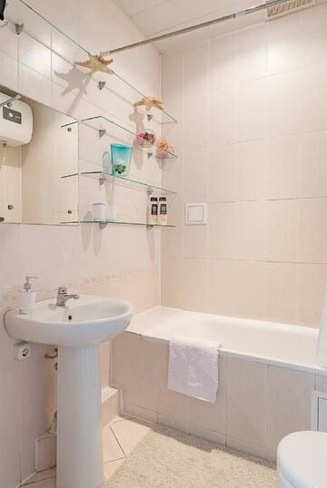 Фото номера Апартаменты Апартаменты PaulMarie Apartments on Kozlova Street г. Минск 12