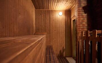 Фото номера Коттедж с 6 спальнями Дома для отпуска House with Sauna and Pool г. Минск 52