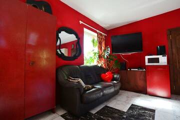 Фото номера Коттедж с 6 спальнями Дома для отпуска House with Sauna and Pool г. Минск 13