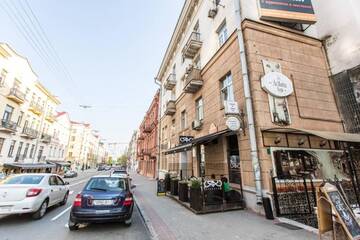 Фото номера Апартаменты с 3 спальнями Апартаменты 4rooms apartments Nezavisomosti 12(city center) г. Минск 32