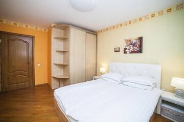 Фото номера Апартаменты с видом на озеро Апартаменты VGOSTI apartment COMFORT г. Минск 41