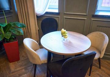 Фото номера Апартаменты Делюкс Апартаменты SO Fabulous apt in heart of historical downtown г. Минск 8