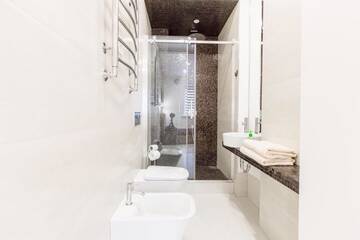 Фото номера Апартаменты с 2 спальнями Апартаменты Luxury apartment in the center with two bedrooms and baths г. Минск 16