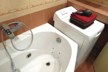 Фото номера Апартаменты с 1 спальней и гидромассажной ванной Апарт-отели Jacuzzi Grand Apartments Исторический центр Немига г. Минск 36