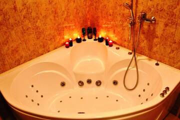 Фото номера Апартаменты с 1 спальней Апарт-отели JACUZZI Grand ApartComplex Prestige Centre, Минск - центр города г. Минск 6