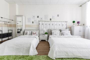 Фото номера Апартаменты с 3 спальнями Апартаменты KARL MARKS str 3 bedrooms apartments(center) г. Минск 17