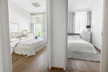 Фото номера Апартаменты с 3 спальнями Апартаменты KARL MARKS str 3 bedrooms apartments(center) г. Минск 7