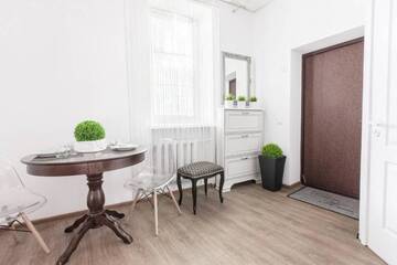 Фото номера Апартаменты с 3 спальнями Апартаменты KARL MARKS str 3 bedrooms apartments(center) г. Минск 31