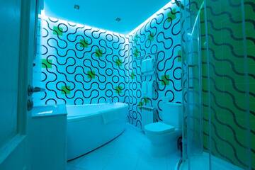 Фото Апартаменты Apartment with jacuzzi г. Минск 1