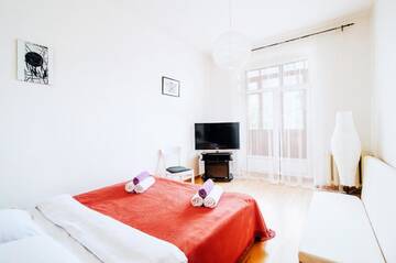 Фото номера Апартаменты с 2 спальнями и балконом Апартаменты 33 Apartments г. Минск 2