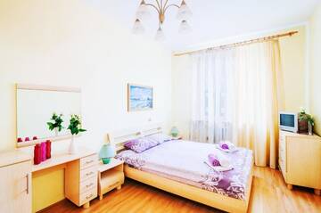 Фото номера Апартаменты с 2 спальнями и балконом Апартаменты 33 Apartments г. Минск 6