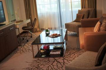 Фото номера Полулюкс Отель Renaissance Minsk Hotel г. Минск 3