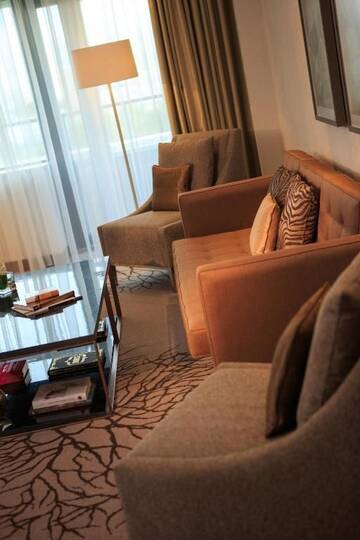 Фото номера Полулюкс Отель Renaissance Minsk Hotel г. Минск 4