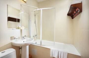 Фото номера Стандартный одноместный номер Отель Hotel Monastyrski Minsk City Centre г. Минск 5