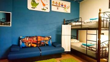 Фото номера Кровать в общем 6-местном номере для мужчин и женщин Хостелы Flatcom Hostel г. Минск 23