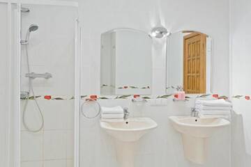 Фото номера Апартаменты Делюкс с 2 спальнями Апартаменты Apartments 23 Center г. Минск 15