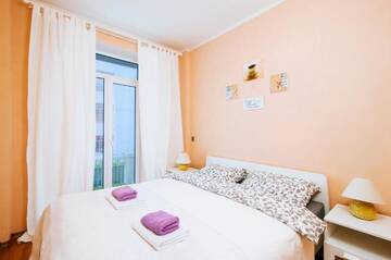 Фото номера Апартаменты с 1 спальней и балконом Апартаменты Apartment at the railway station г. Минск 3