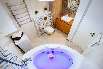 Фото номера Номер-студио с джакузи Апартаменты Apartments Nezavisomosti 44 г. Минск 7