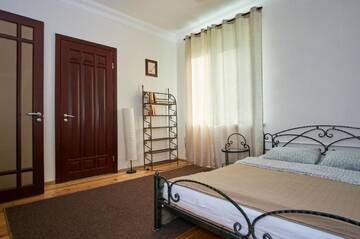Фото Апартаменты Уютная квартира с 2 спальнями в центре г. Минск 1
