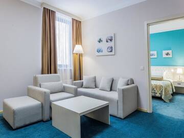 Фото номера Люкс с видом на парк Отель Aqua-Minsk Hotel г. Минск 3
