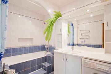 Фото номера Апартаменты Делюкс Апартаменты Historical Center Apartment on Kommunisticheskaya 10 г. Минск 2