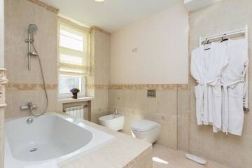 Фото номера Улучшенные апартаменты Апартаменты Vip Apartment In Minsk г. Минск 17