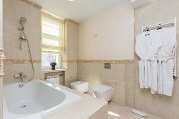 Фото номера Улучшенные апартаменты Апартаменты Vip Apartment In Minsk г. Минск 38