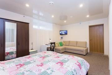Фото номера Люкс с собственным бассейном Гостевой дом Guest House DOM 18 г. Минск 2