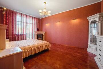 Фото номера Апартаменты с 2 спальнями Апартаменты Apartment in the historic Centre Internatsionalnaya г. Минск 4
