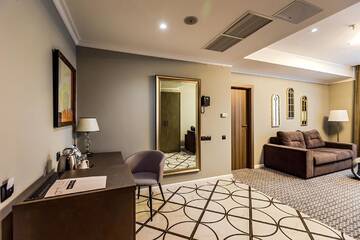 Фото номера Люкс с видом на реку Отель Willing Hotel г. Минск 2