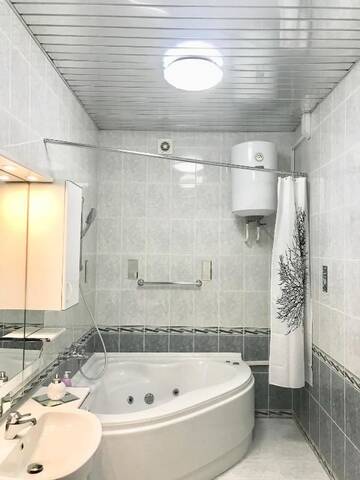 Фото номера Апартаменты с 1 спальней Апартаменты Lux Nezavisimosti,12 with Jacuzzi г. Минск 26