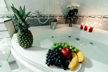 Фото номера Апартаменты с 1 спальней Апартаменты Lux Nezavisimosti,12 with Jacuzzi г. Минск 34