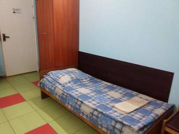 Фото номера Трехместный номер с общим туалетом Мини-отель Gostinitsa Chizhovka г. Минск 6